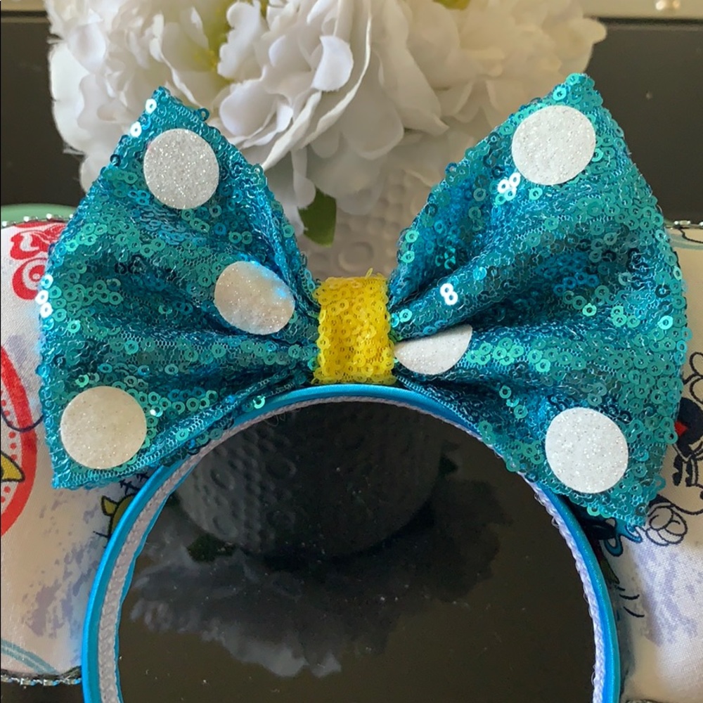Custom Minnie Mouse ears - Picture 2 of 2